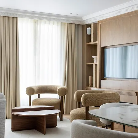 Highstay - Luxury Serviced - Centre Pompidou Parigi